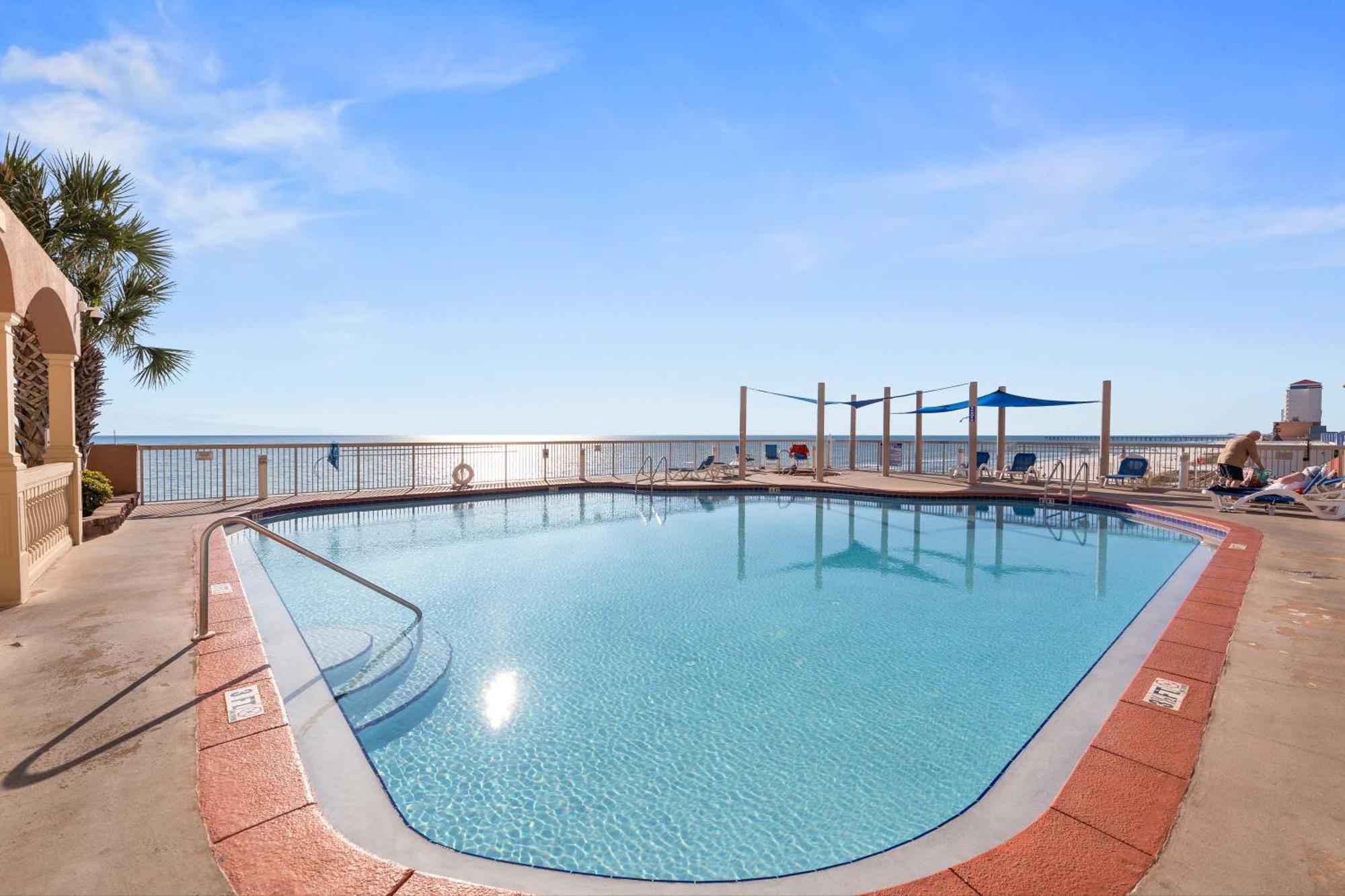 Gulf Front Master Bedroom! 2 Pools & Hot Tubs! Sleeps 8! ปานามาซิตี้บีช ภายนอก รูปภาพ