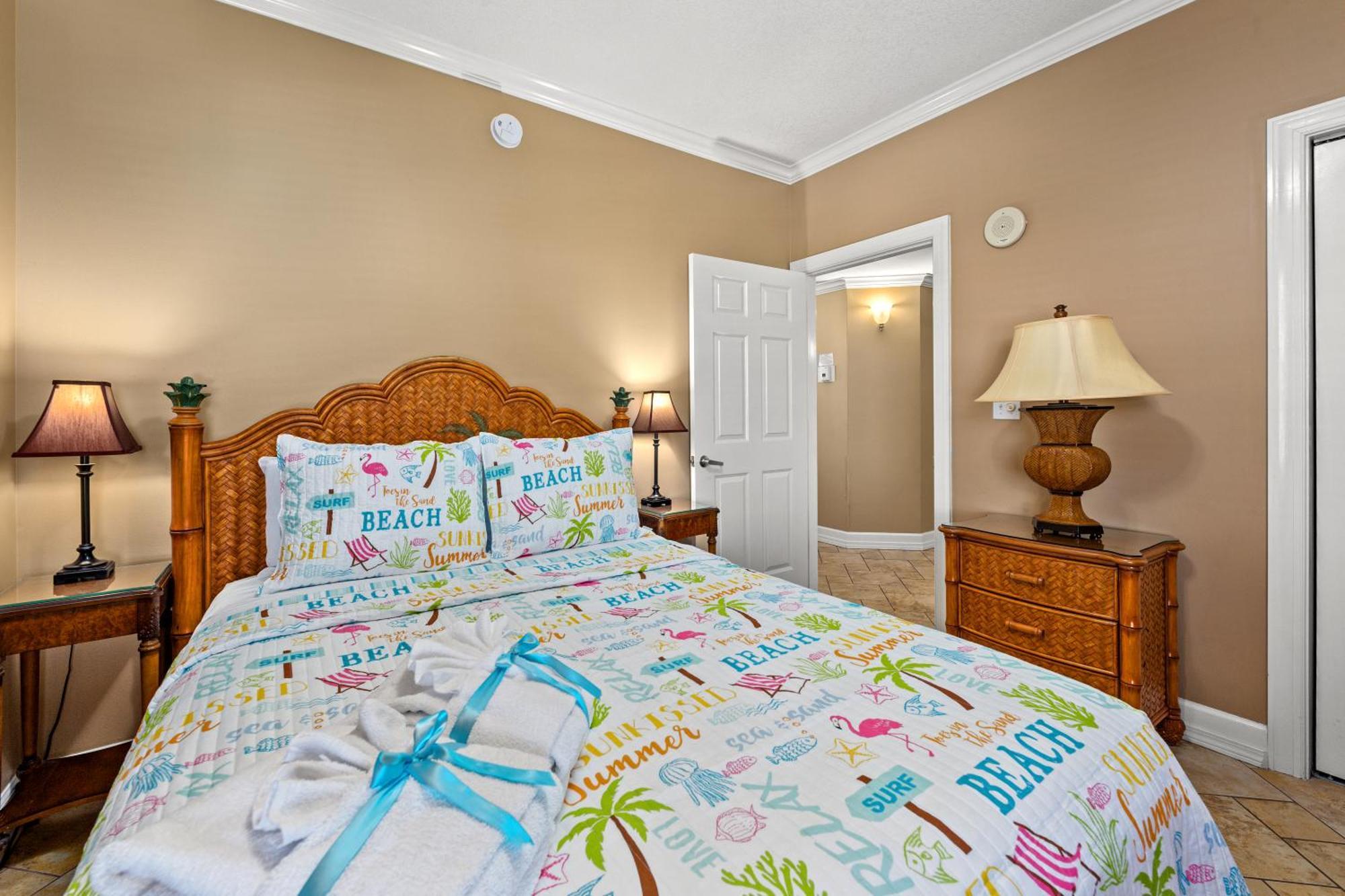 Gulf Front Master Bedroom! 2 Pools & Hot Tubs! Sleeps 8! ปานามาซิตี้บีช ภายนอก รูปภาพ